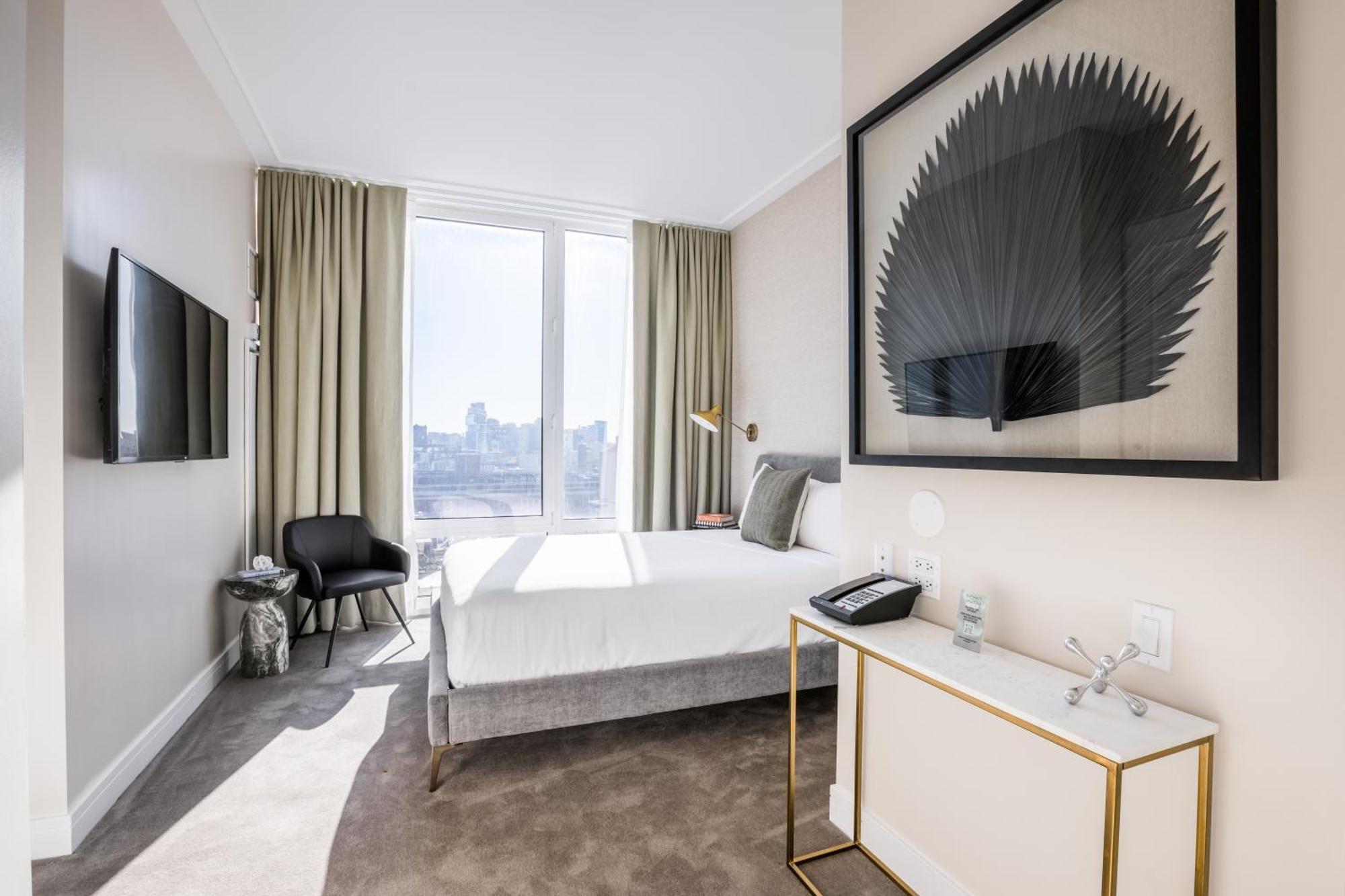 Habitación Nomo Urban con cama grande